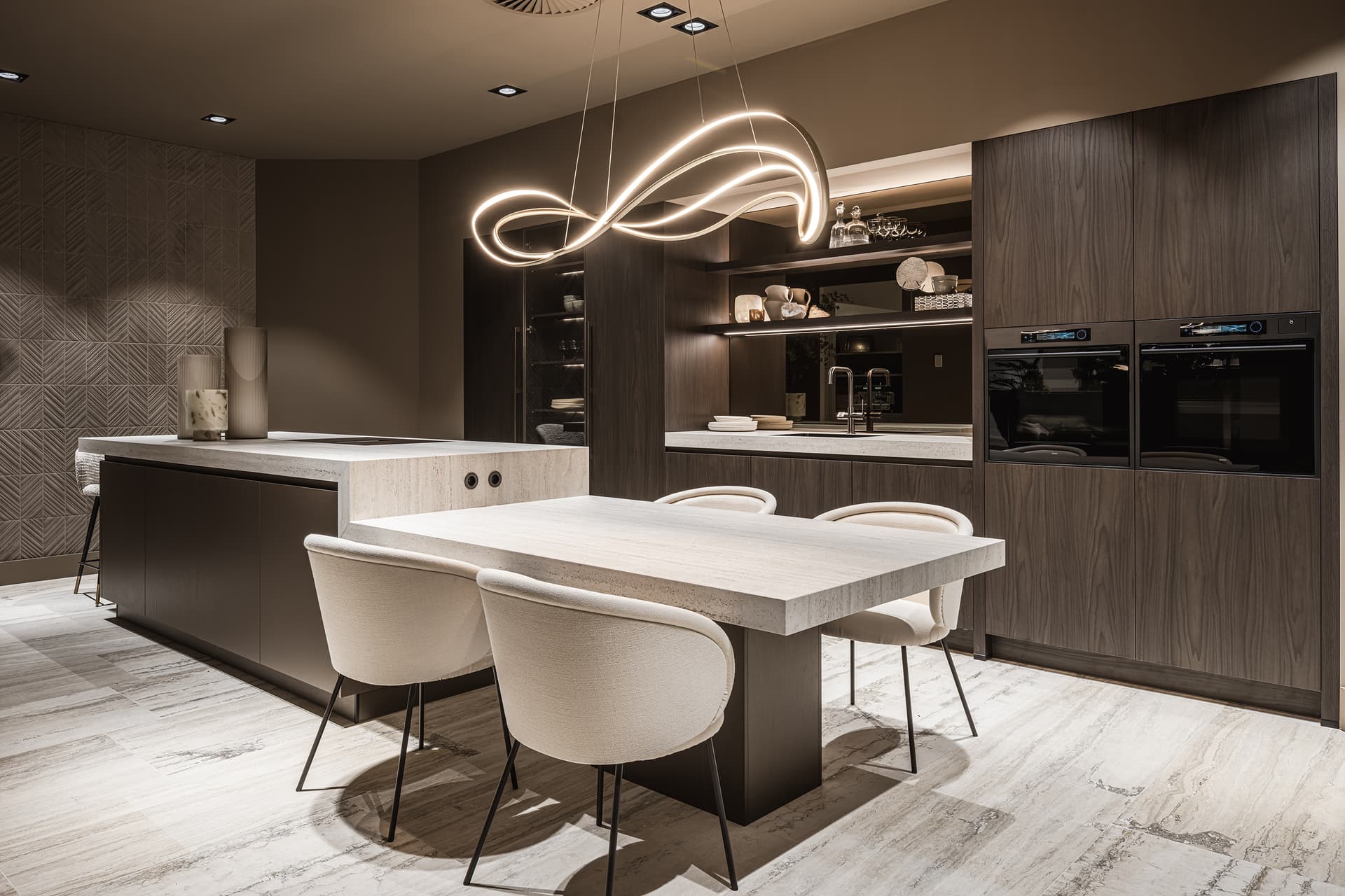 _PBF8557-HDR.jpg Bruine designkeuken